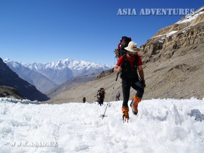 At the approach to the camp 5500 m., Karl Marks Peak  (6726 m)